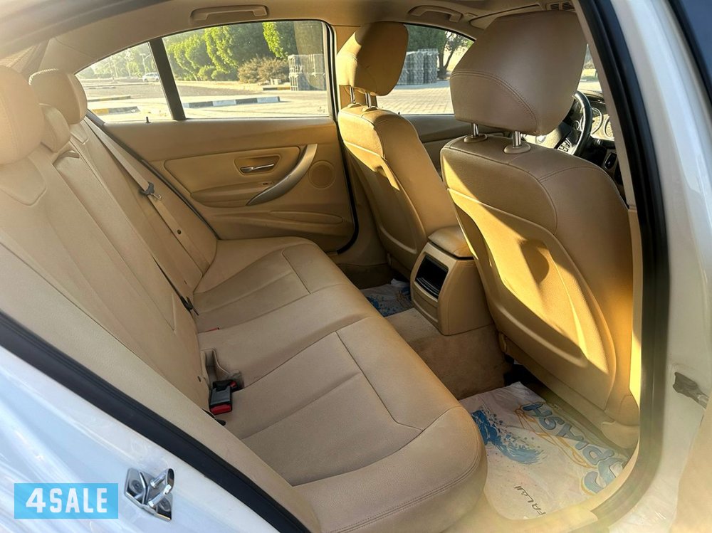 للبيع BMW 320i  موديل 20124