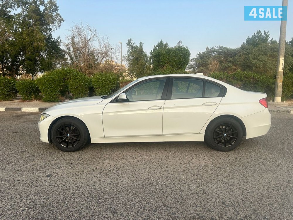 للبيع BMW 320i  موديل 20126