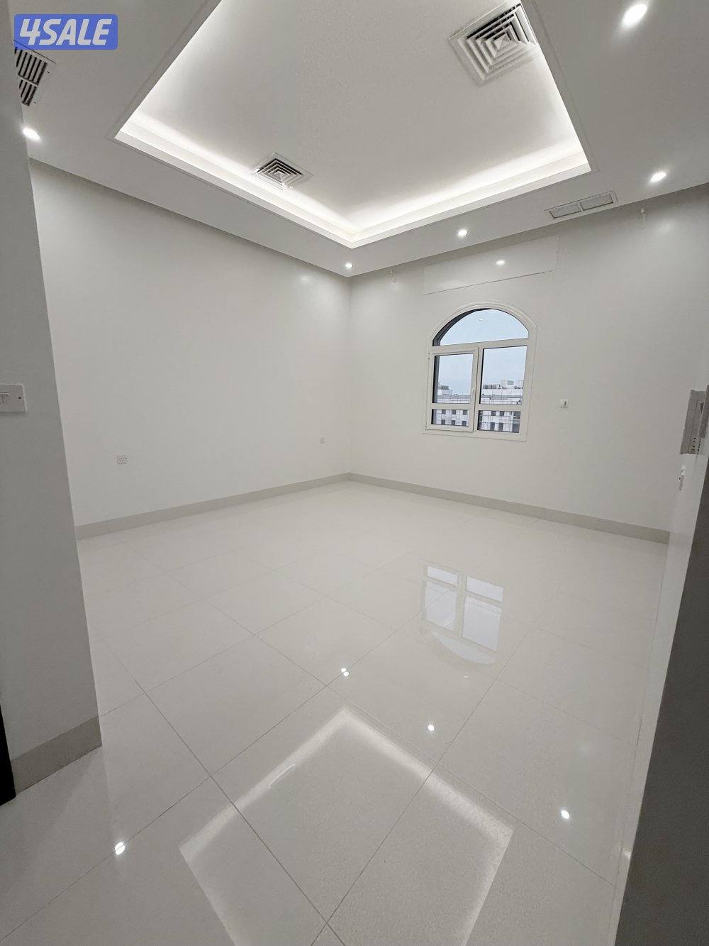 للإيجار في ابو فطيره شقه للمعاريس  - ٣ غرف - سكن المالك1