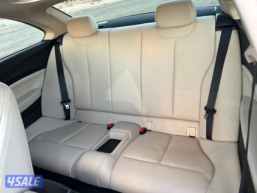 BMW 220i Sport موديل ٢٠١٤ بحالة الوكالة10