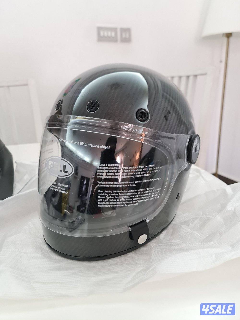 GT Carbon Helmet0