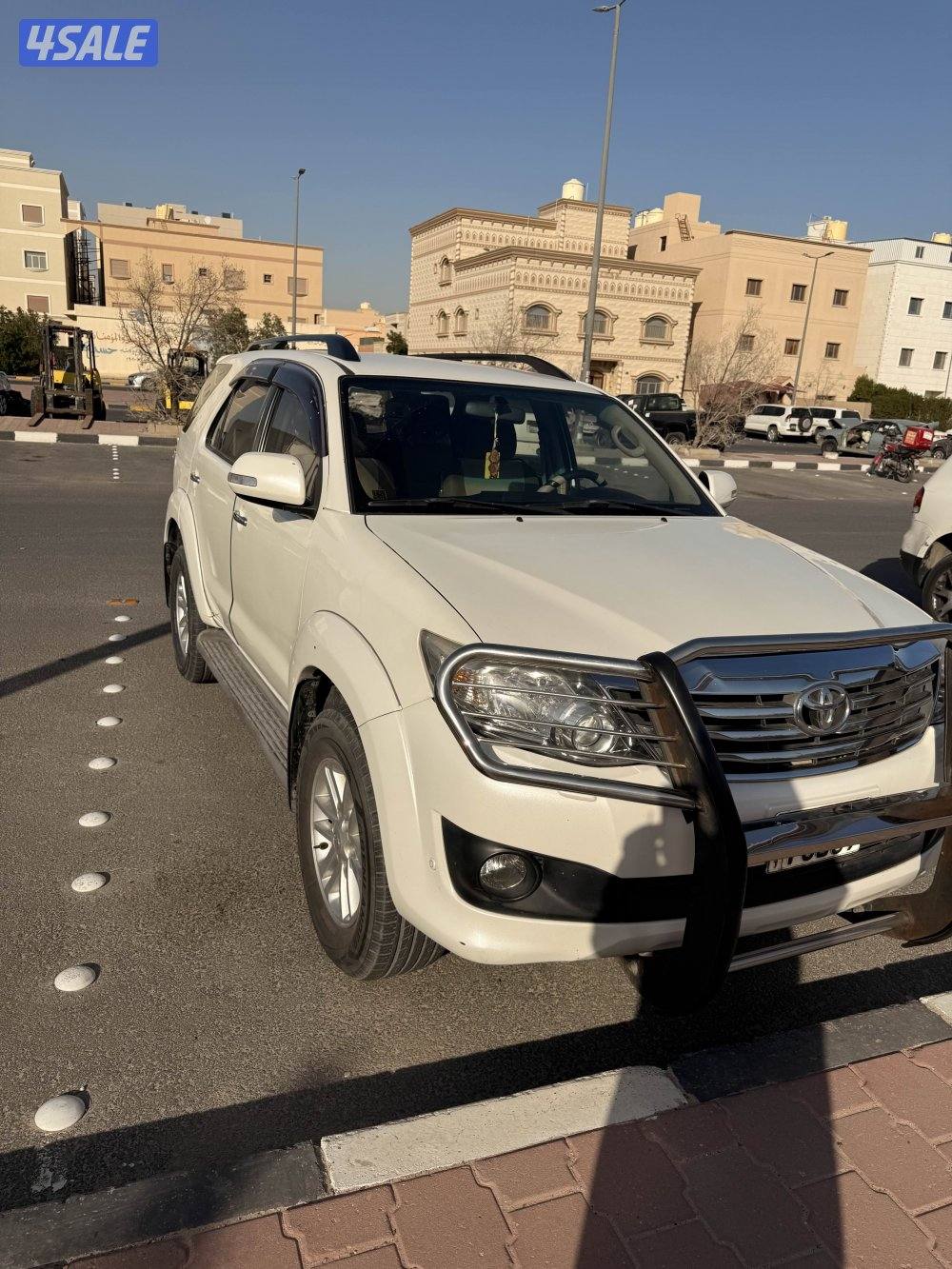 فورتنر موديل 2015 الدرجة الاولى سته سلندر4