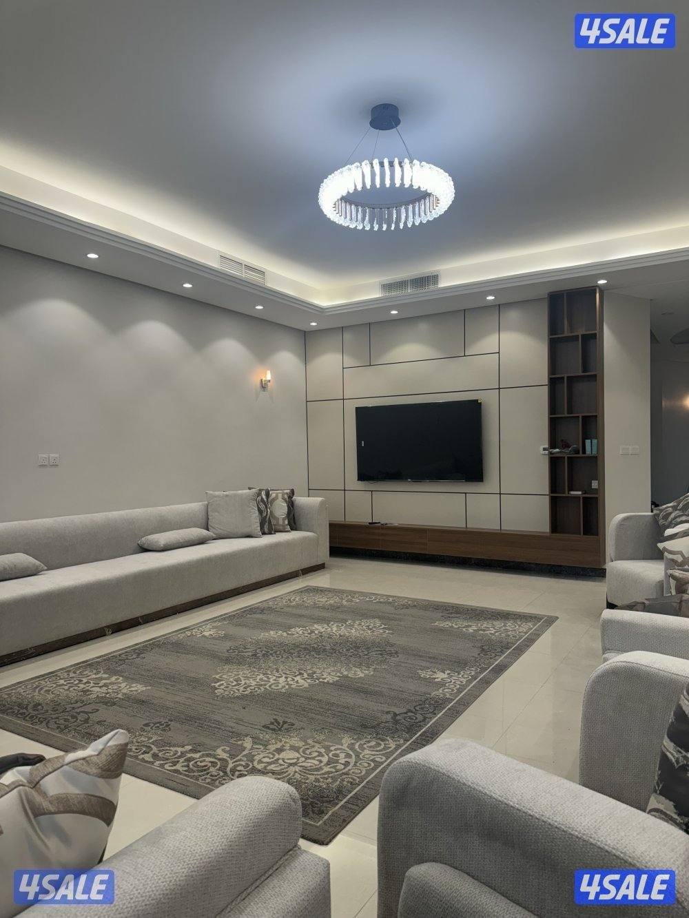 شالية كامل  صف أول  8 غرف ،،، طريق 278 بجوار خيران مول2