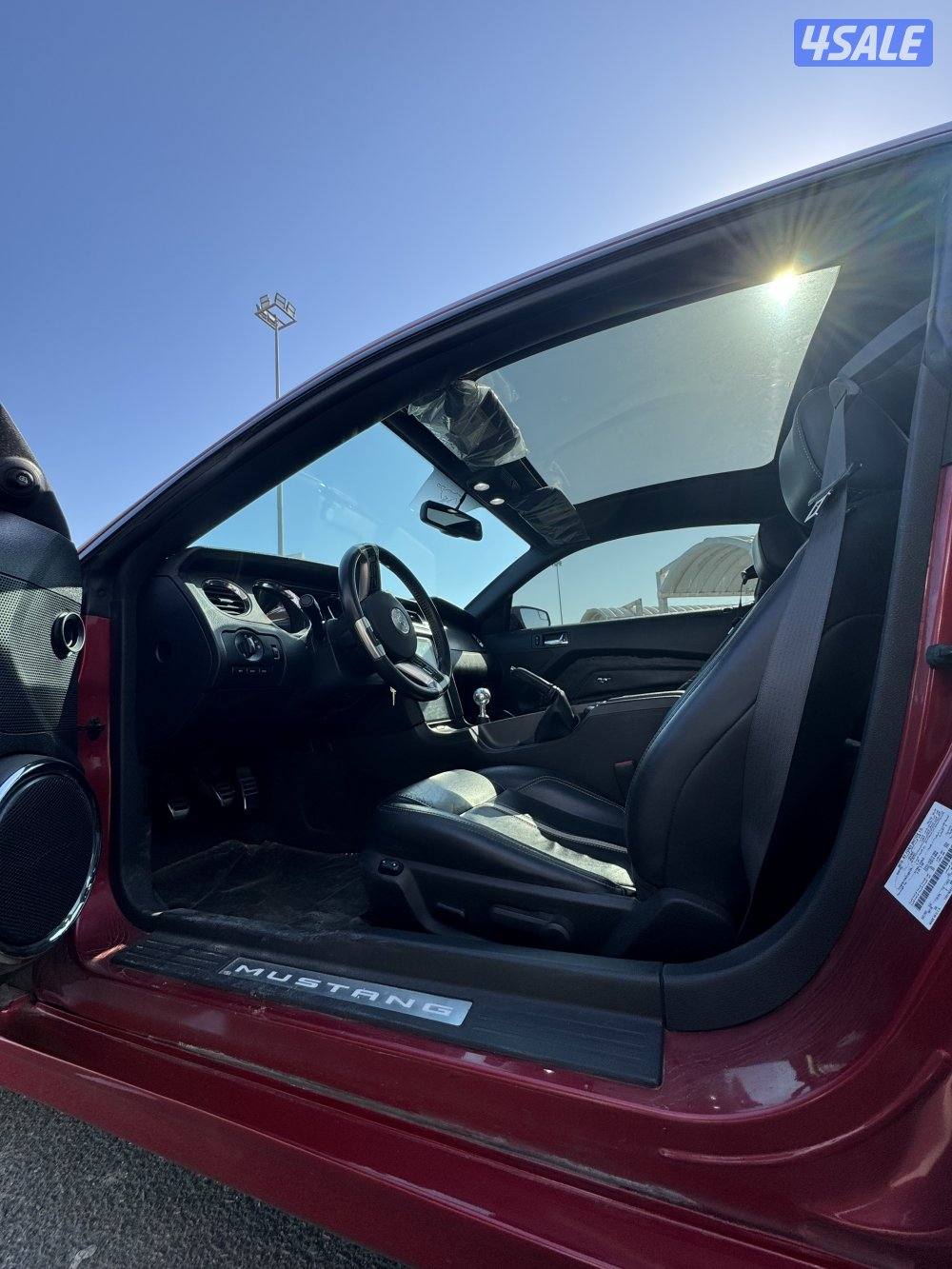 للبيع فقط موستنق ٢٠١١ قير عادي بنوراما كامل المواصفات3