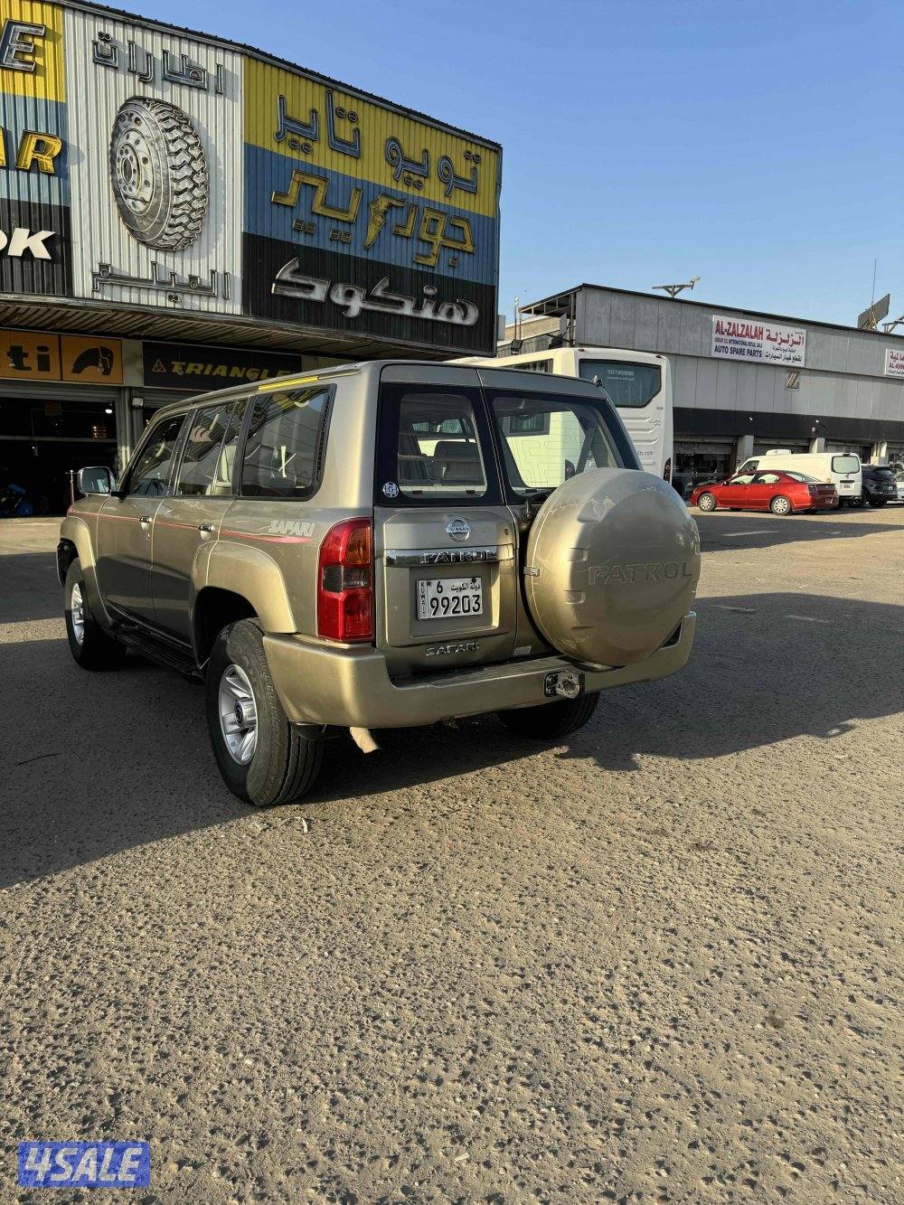 للبيع سفاري ٢٠٠٧وارد البابطين ماشي ٥٩٠ ألف عليه تانكي بانزين استرالي0
