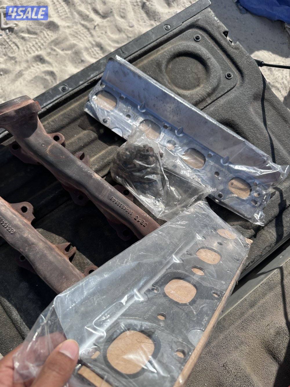 للبيع منيفولت مستعمل و قازقيت و براغي وكاله لوانيت دودج رام 2013+1