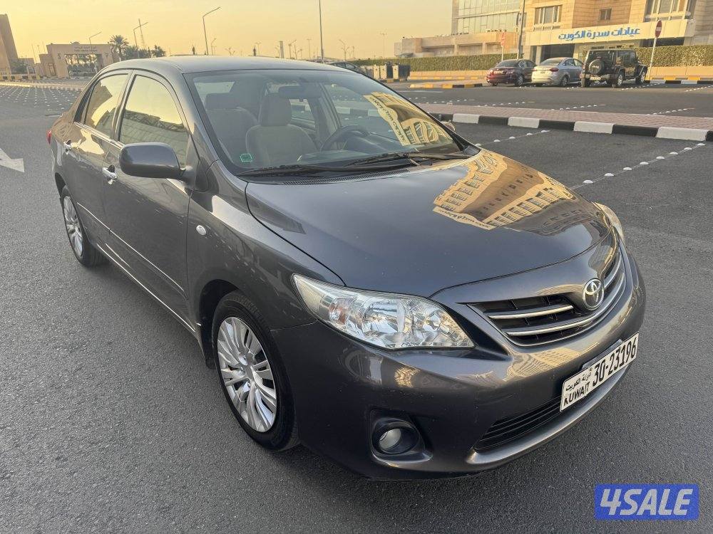 للبيع كرولا موديل 20131