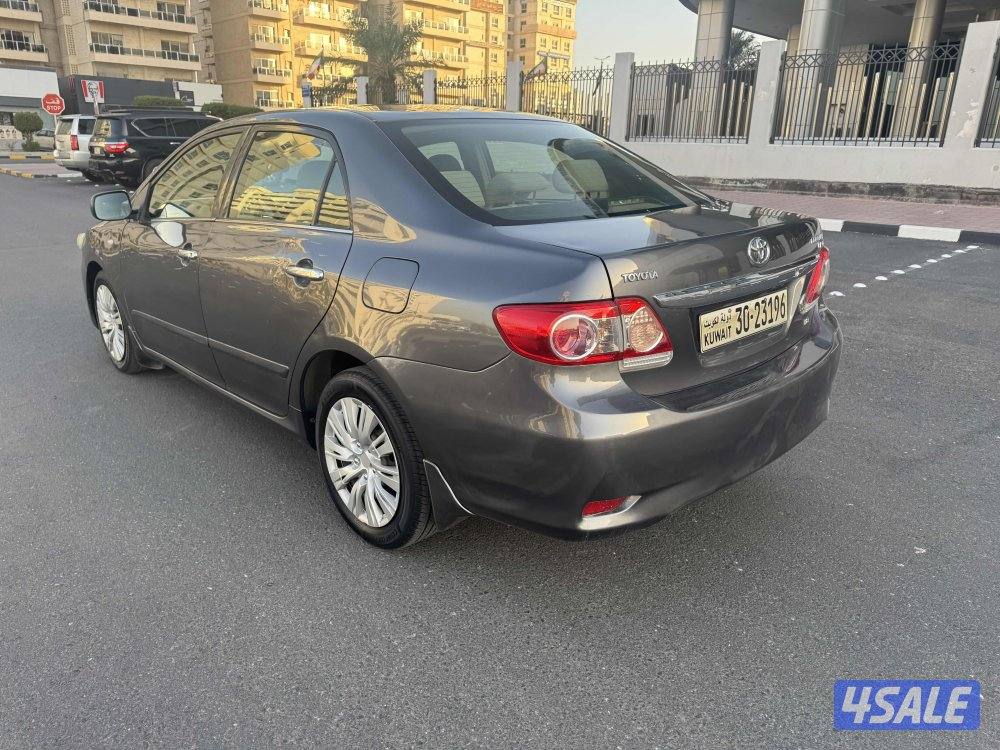 للبيع كرولا موديل 20132