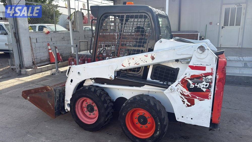 للبيع عدد 4 بوبكات 2 مديل 2022 والثانيا 2016 حجم 450s1