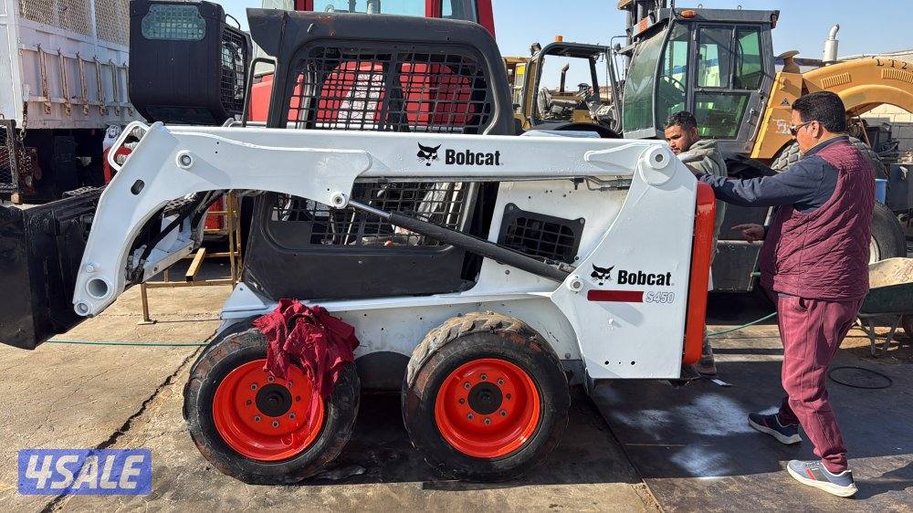 للبيع عدد 4 بوبكات 2 مديل 2022 والثانيا 2016 حجم 450s4