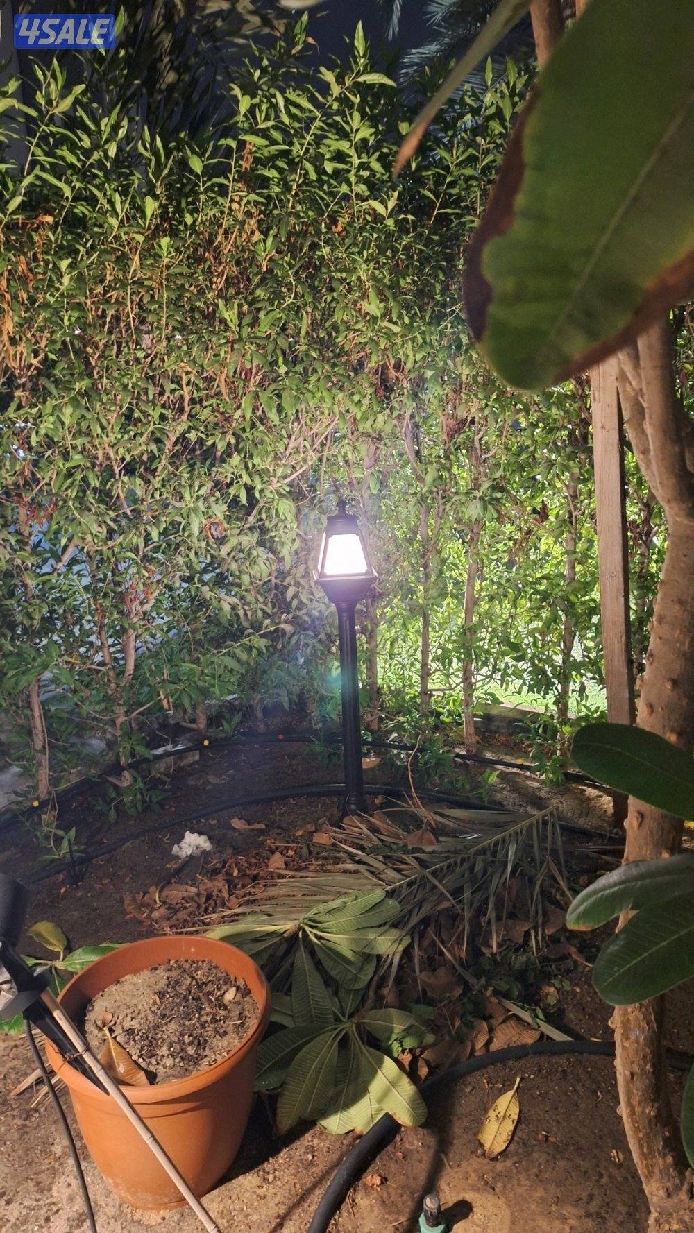 للبيع اضائه حديقه عاموديه ارتفاع 1 متر بالكرتون شبه جديده1