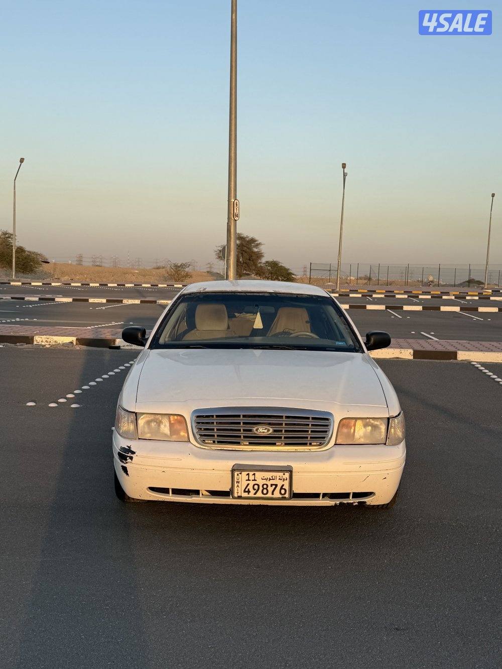 كراون فكتوريا 2011 ماشي ٥٠٠ الف بحاله جيده1