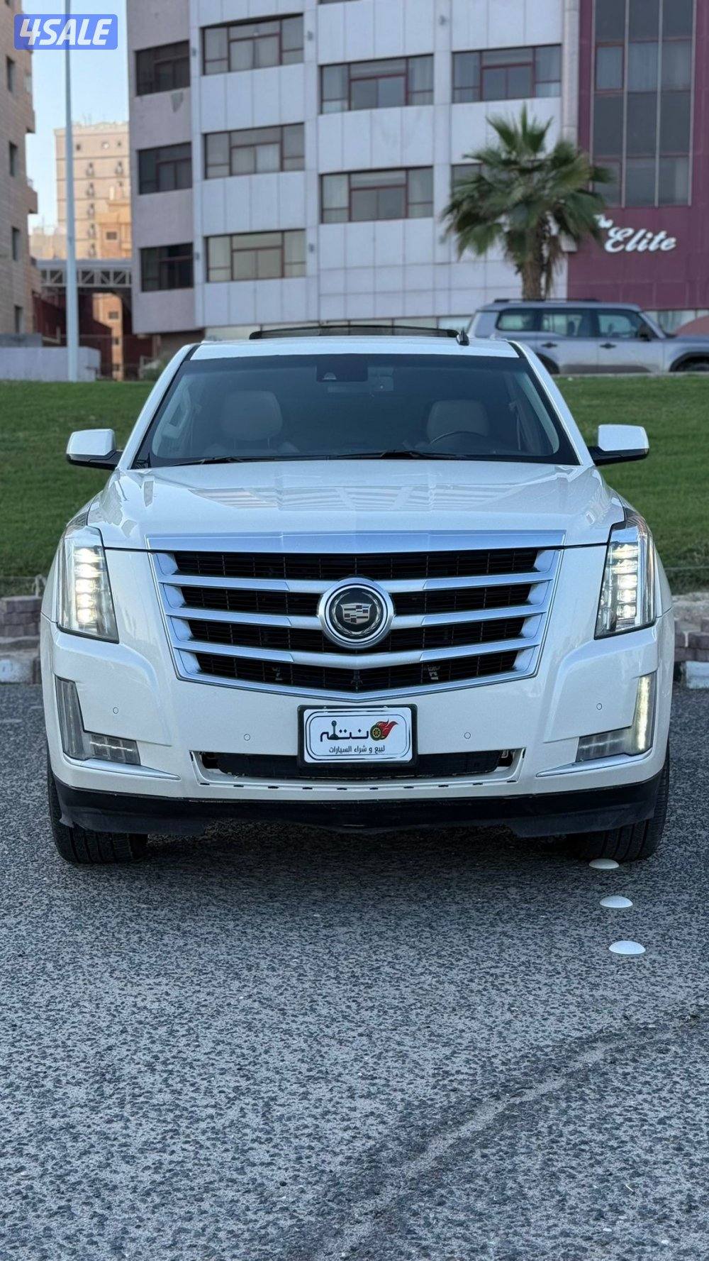 اسكاليد بريميوم موديل 2015 / بحاله ممتازه0