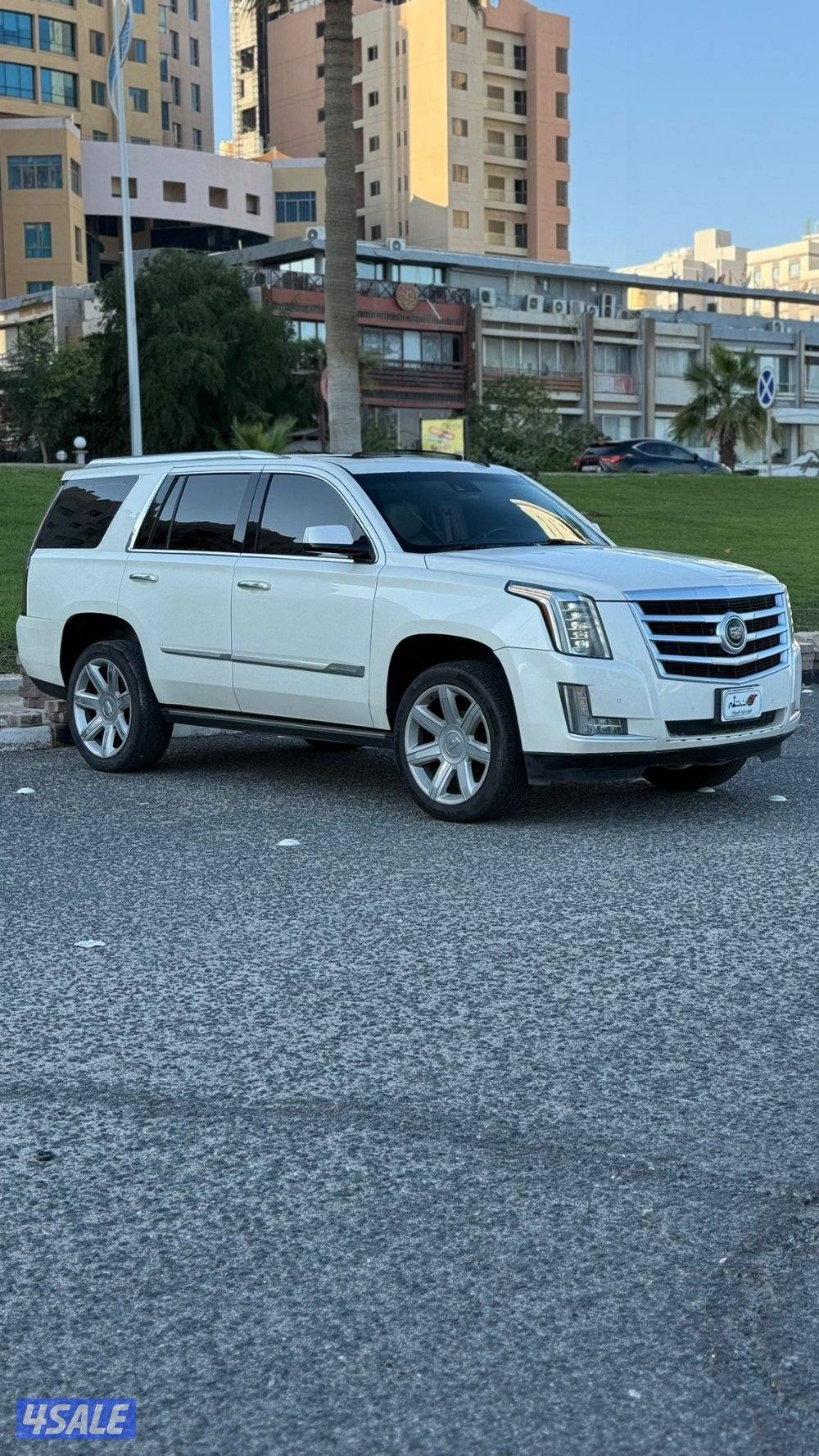 اسكاليد بريميوم موديل 2015 / بحاله ممتازه2