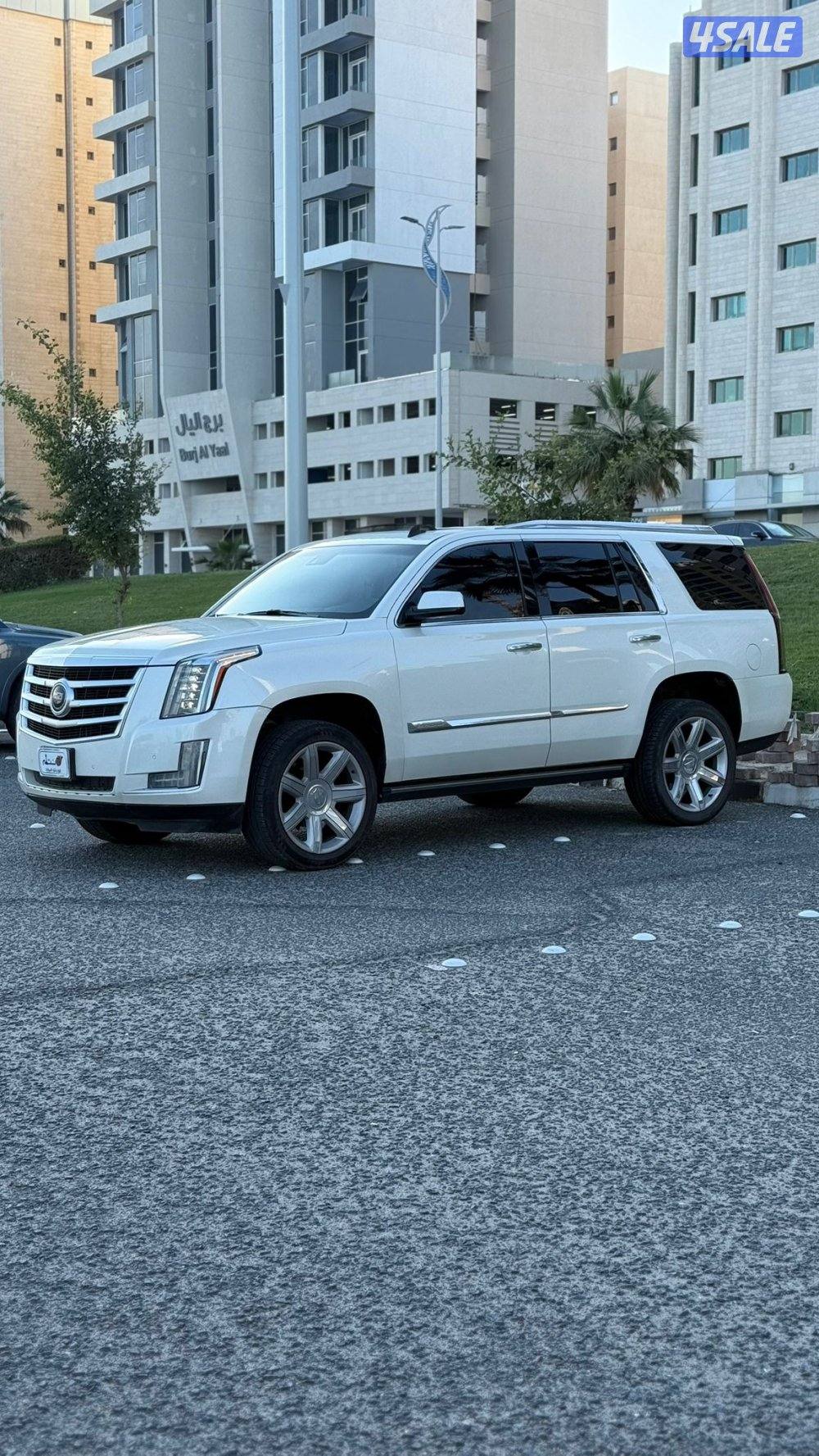 اسكاليد بريميوم موديل 2015 / بحاله ممتازه7