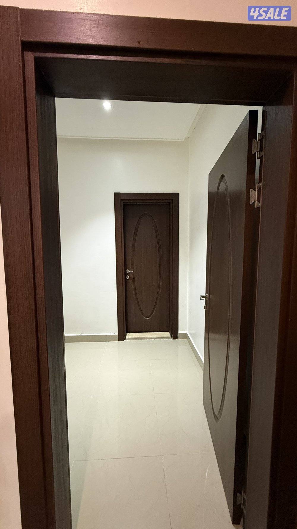 للايجار شقة بالرقة مدخل معزول يوجد اصنصنير2