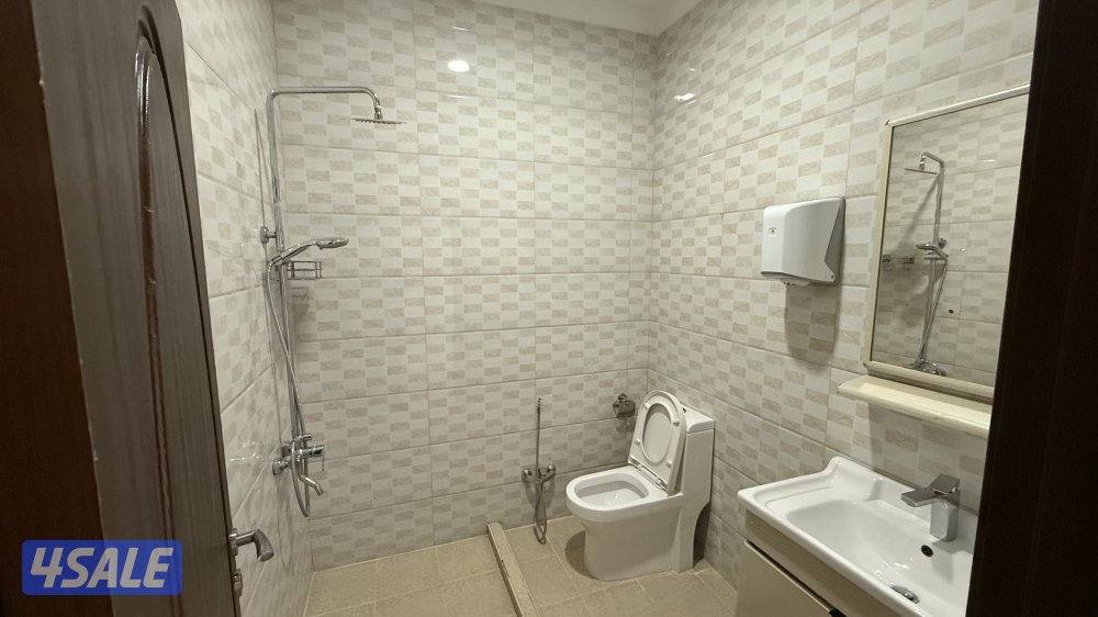 للايجار شقة بالرقة مدخل معزول يوجد اصنصنير7