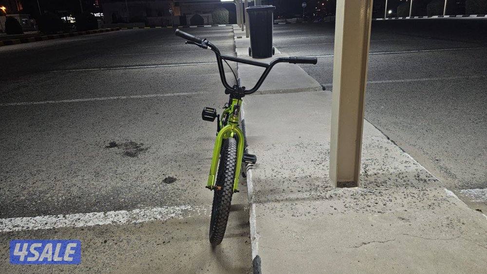 قاري dk اصلي بحاله ممتازه السعر الاصلي 65 سعر البيع 304