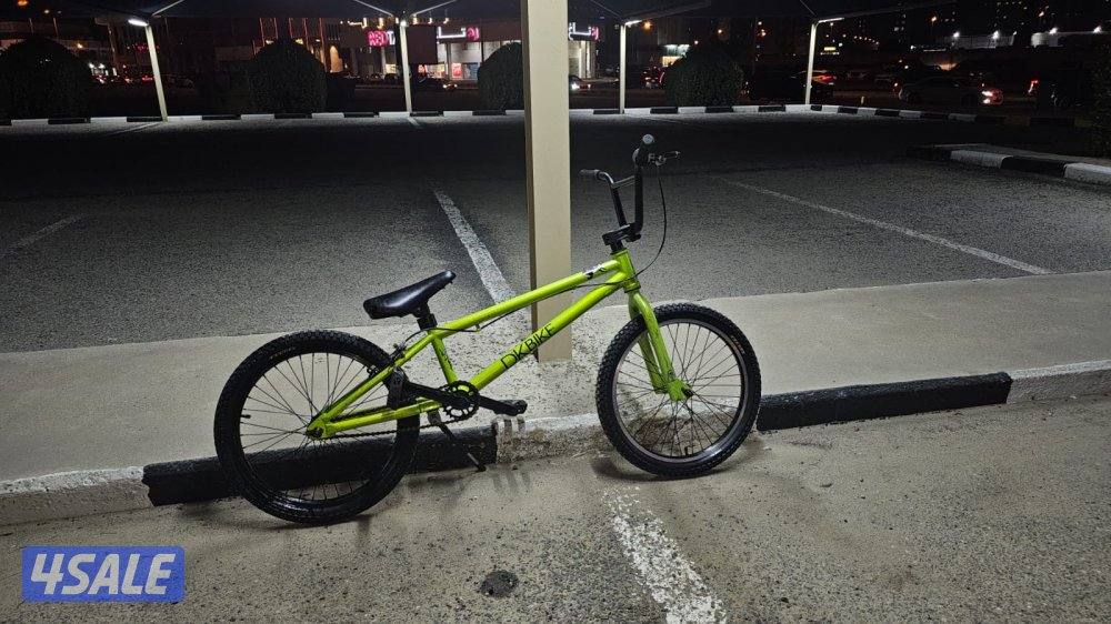 قاري dk اصلي بحاله ممتازه السعر الاصلي 65 سعر البيع 306