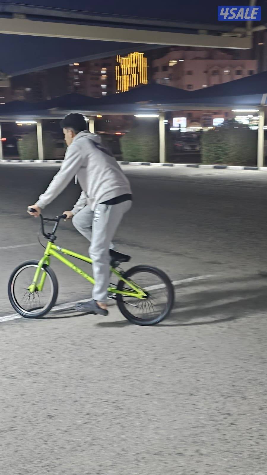 قاري dk اصلي بحاله ممتازه السعر الاصلي 65 سعر البيع 3013