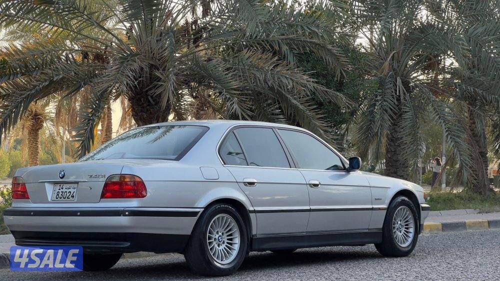بي ام دبليو 740i موديل 2001 عداد قليل 179 الف بحالة نادرة2