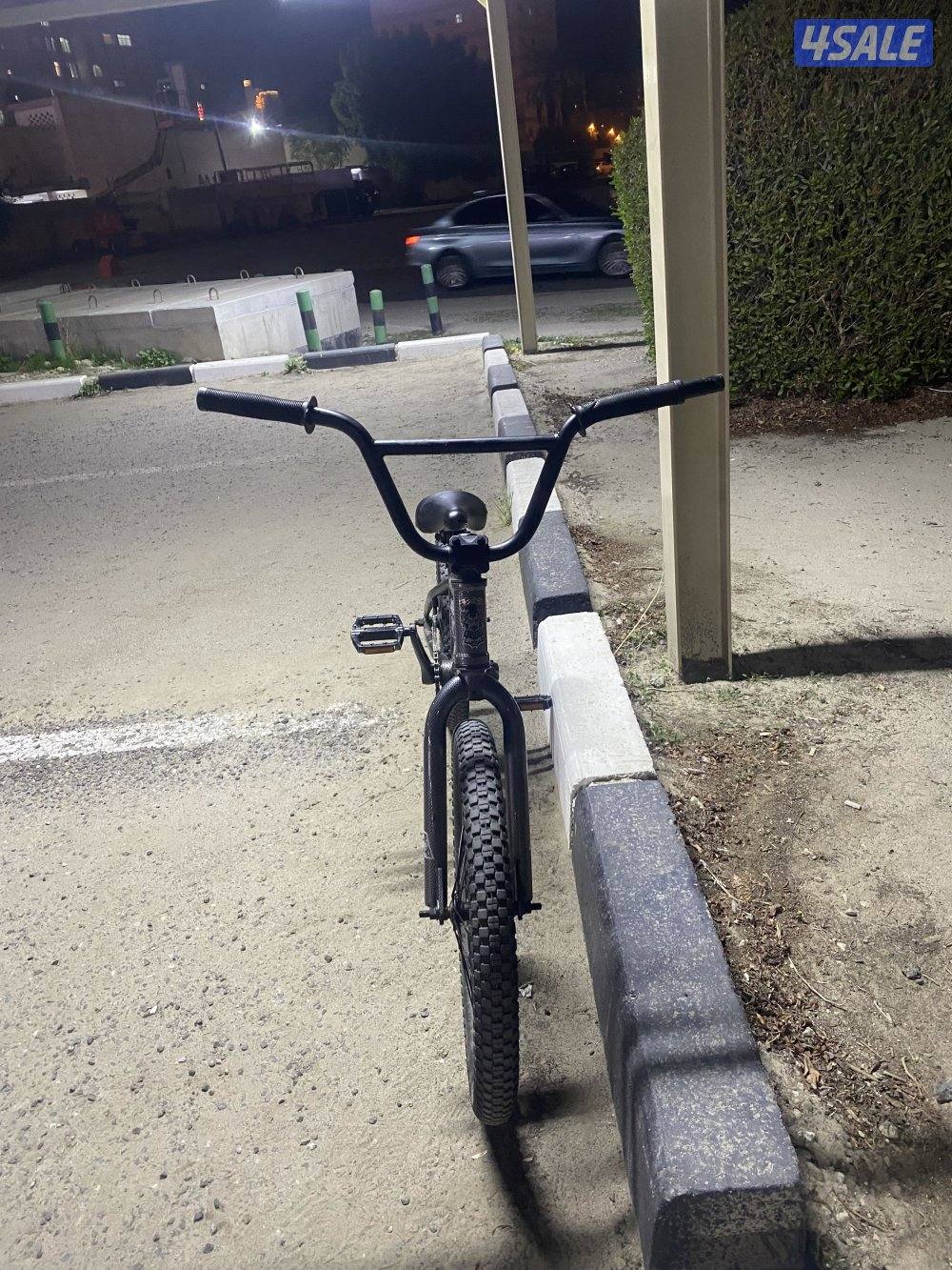 قاري dk اصلي بحاله ممتازه السعر الاصلي 65 سعر البيع 305