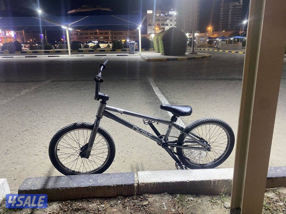 قاري dk اصلي بحاله ممتازه السعر الاصلي 65 سعر البيع 307