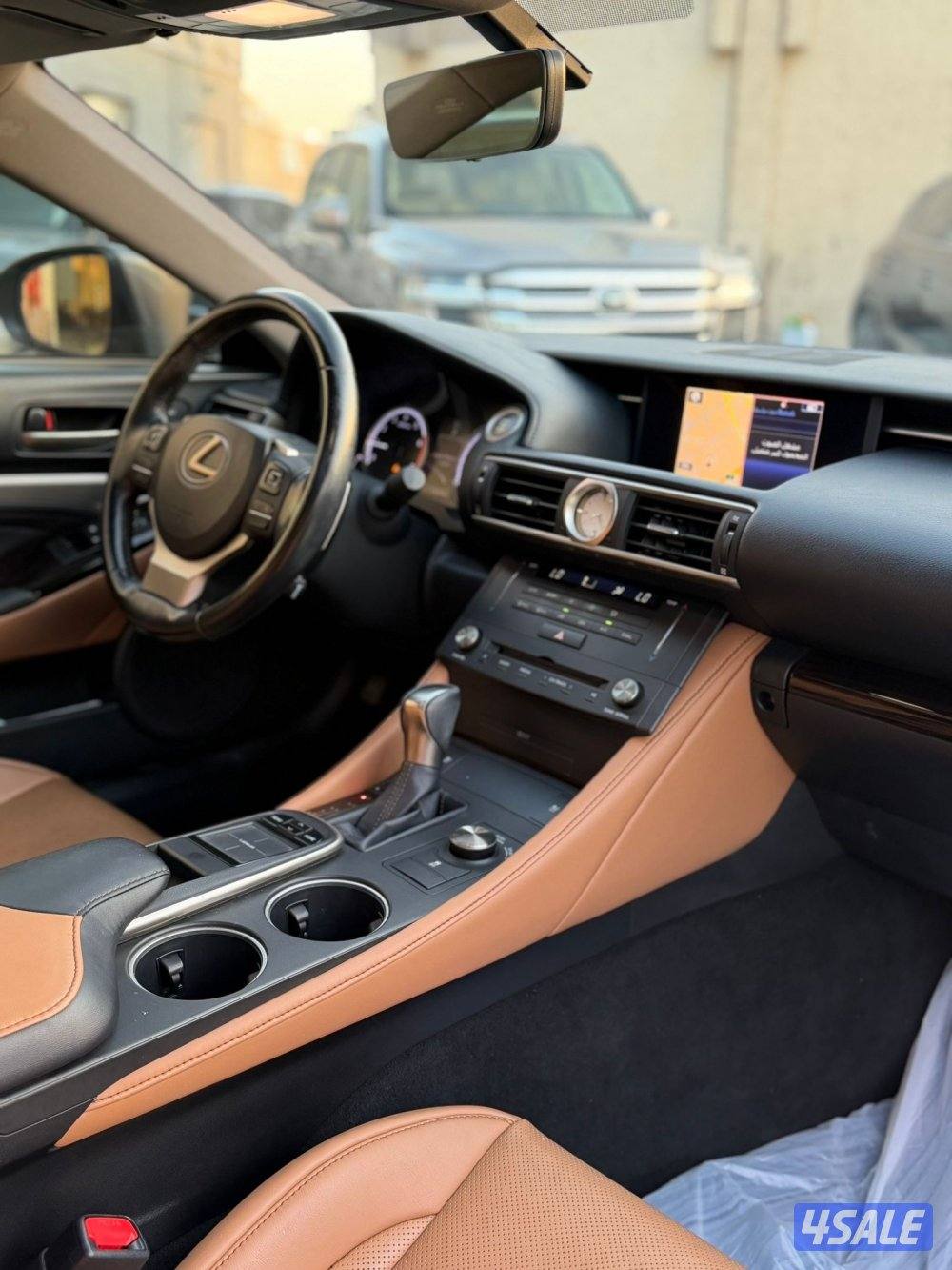 للبيع لكزسRCموديل 201710