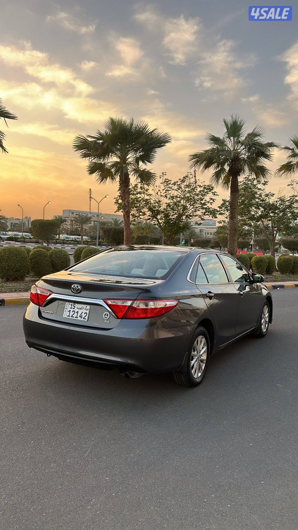 تيوتا كامري 20172