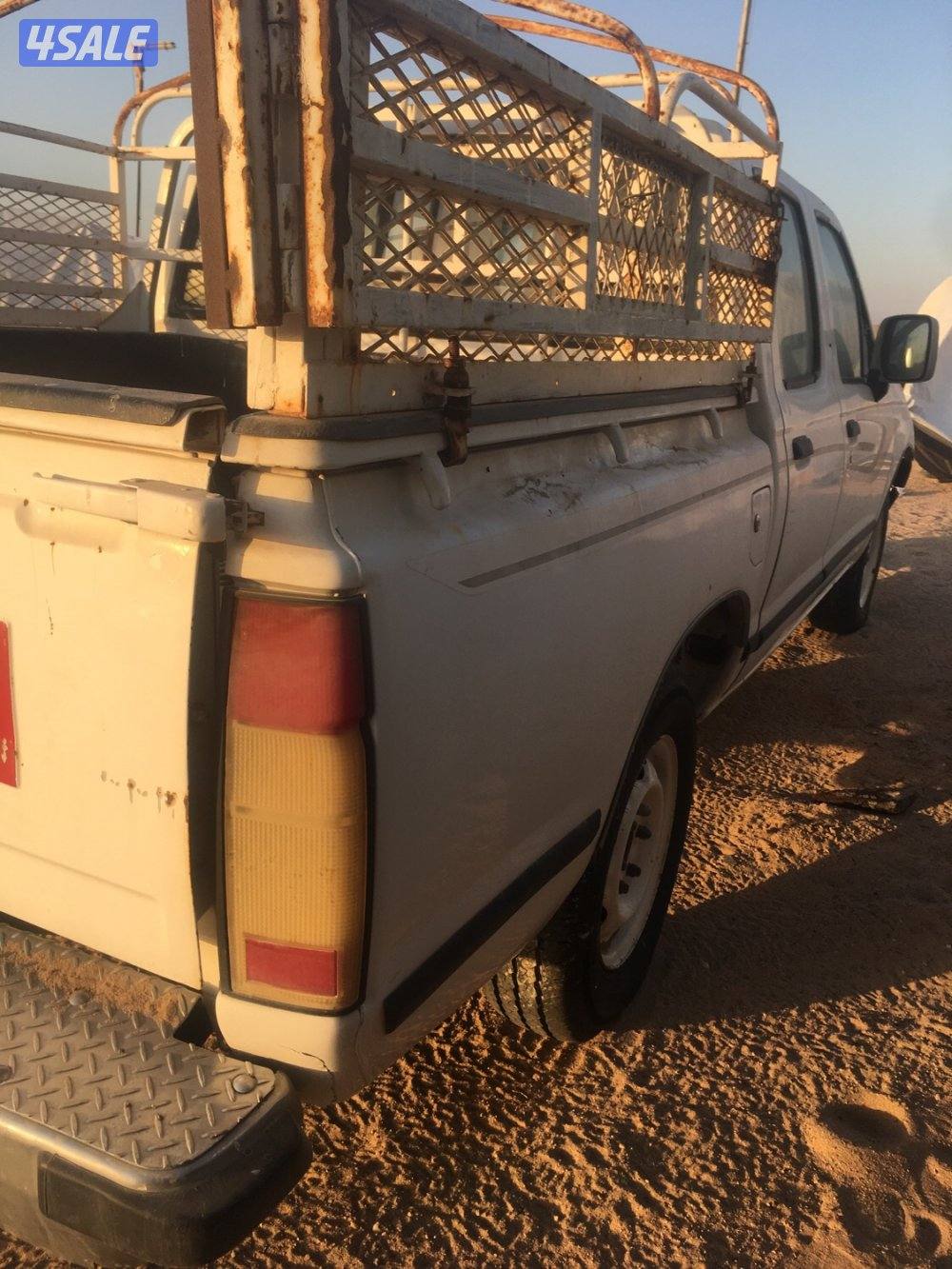 للبيع سيارة سكراب 24