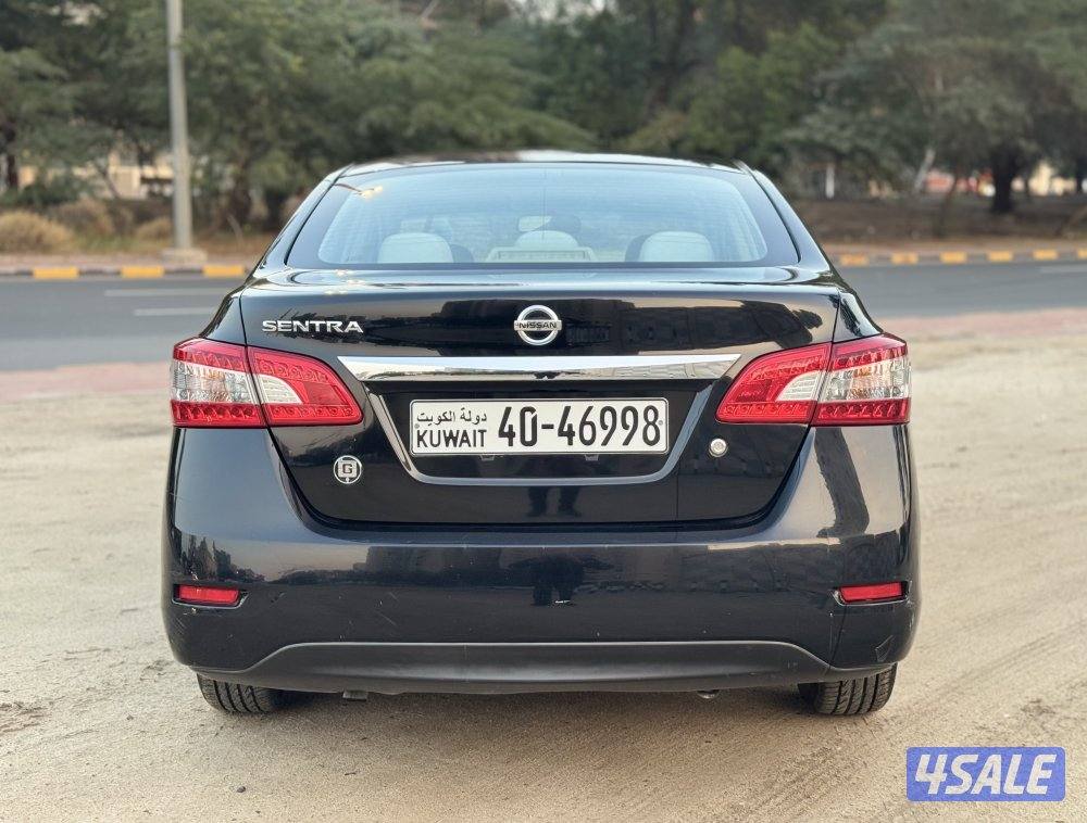 للبيع نيسان سينترا 2017 - المالك الأول بحاله ممتازه8