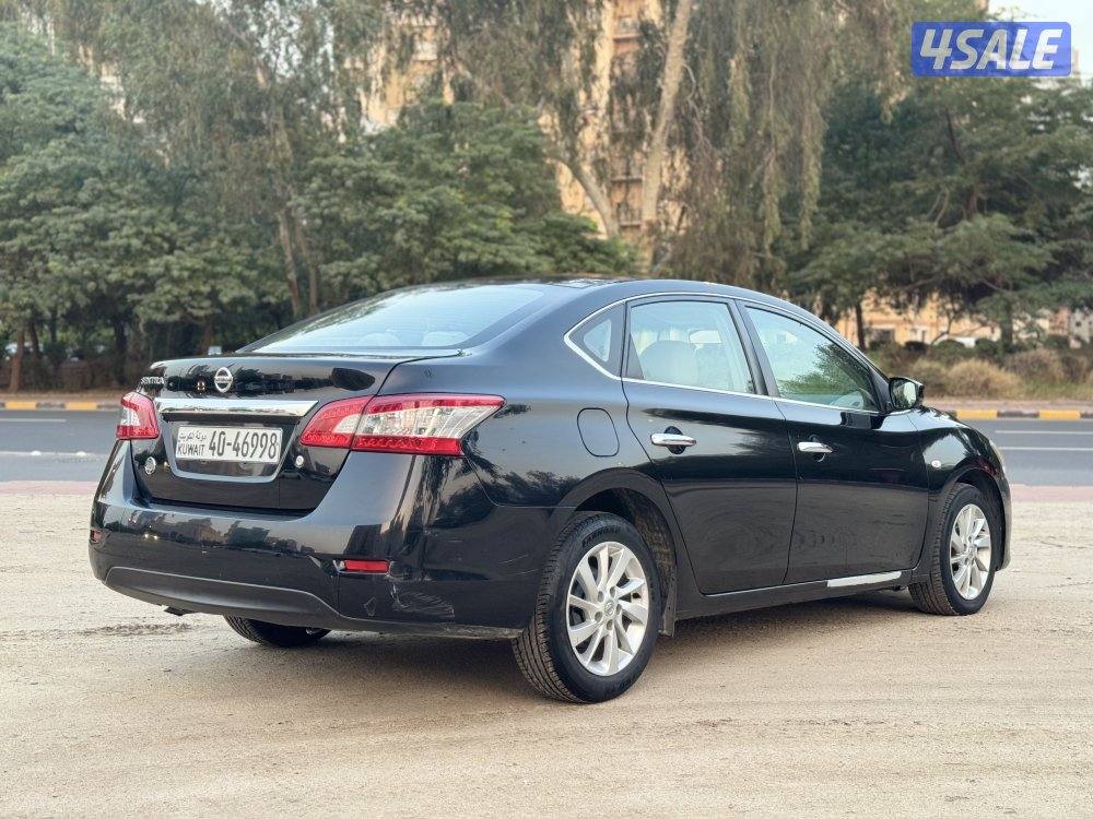 للبيع نيسان سينترا 2017 - المالك الأول بحاله ممتازه9