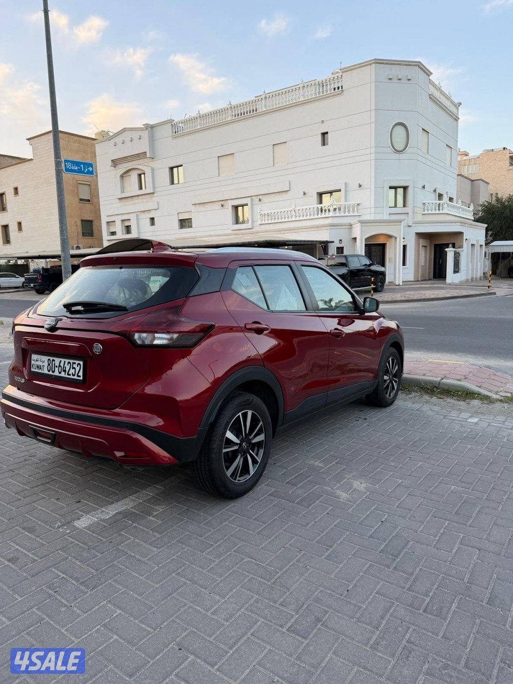 للبيع نيسان ( كيكس) موديل ٢٠٢٤ بحالة فوق  ممتازة الممشى ( 8720) كيلو2