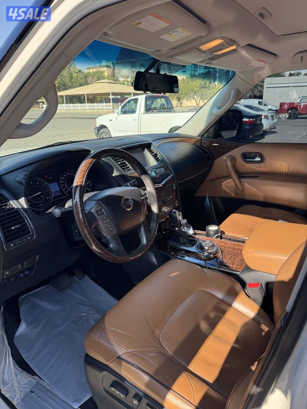 للبيع باترول بلاتينيوم 2014 صبغ وكالة3