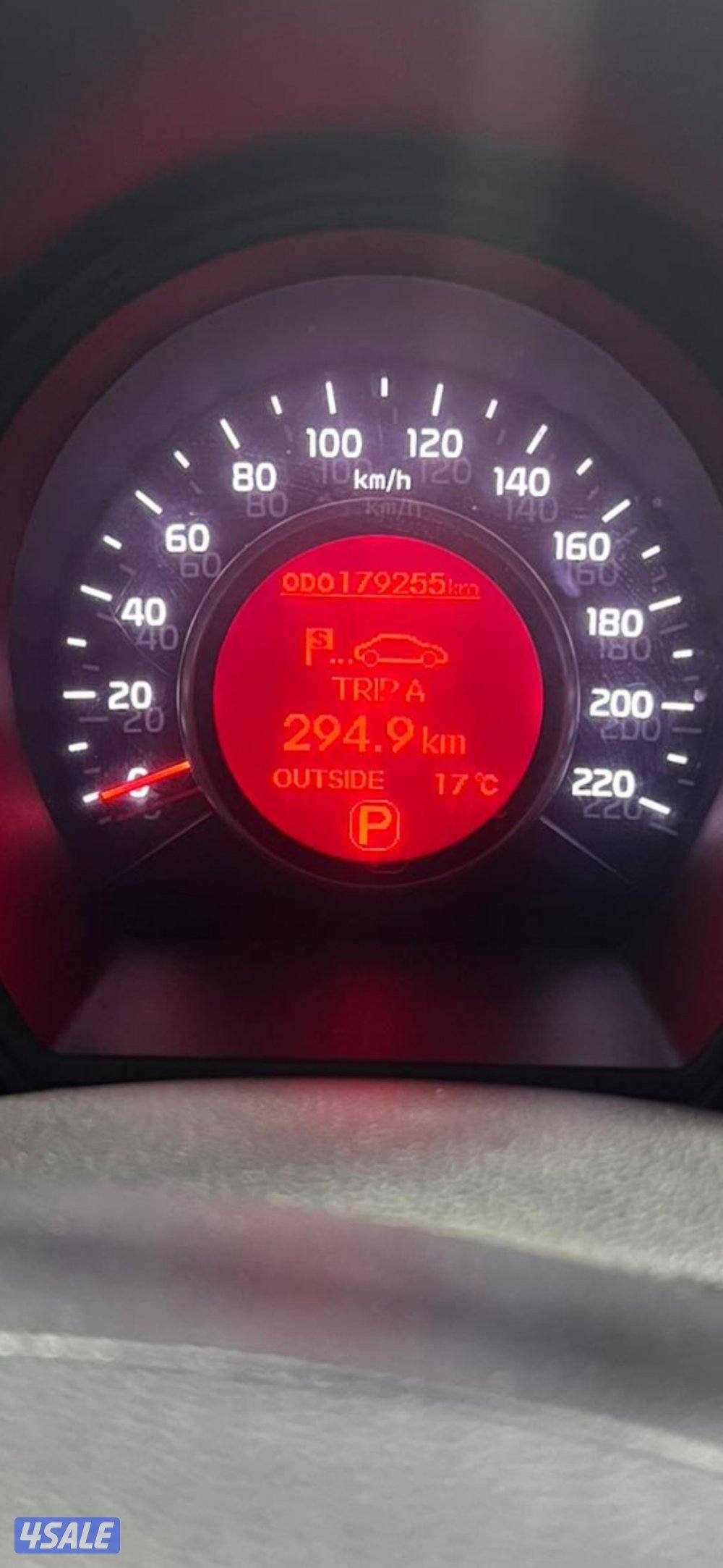 للبيع كيا ريو موديل ٢٠١٢2