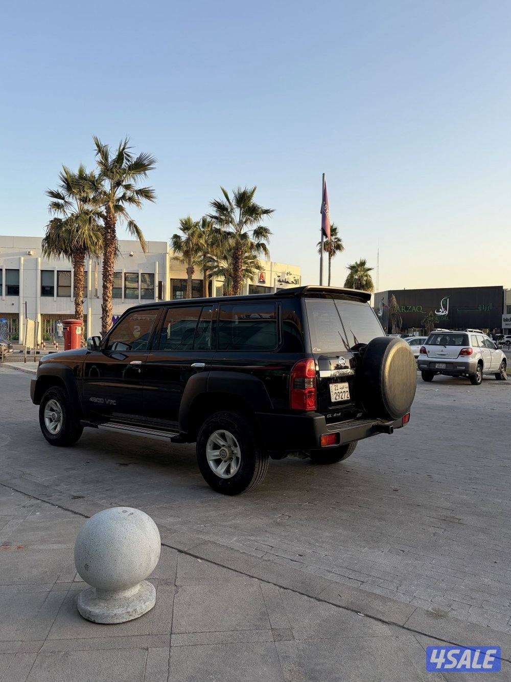 للبيع نيسان سفاري فتك 2021 ((عداد 60,000))3