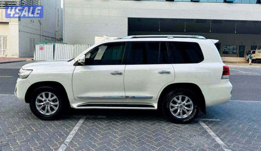 تويوتا لاندكروزر 2016 Gxr وكاله البحرين تصدير الى الكويت مع تخليص اقرا5