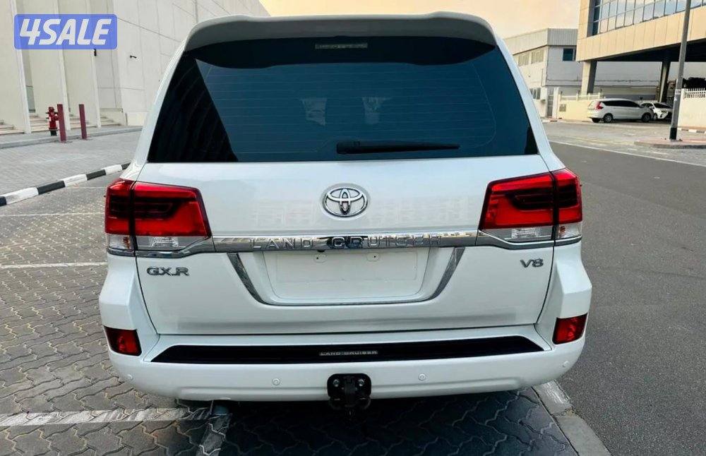 تويوتا لاندكروزر 2016 Gxr وكاله البحرين تصدير الى الكويت مع تخليص اقرا9
