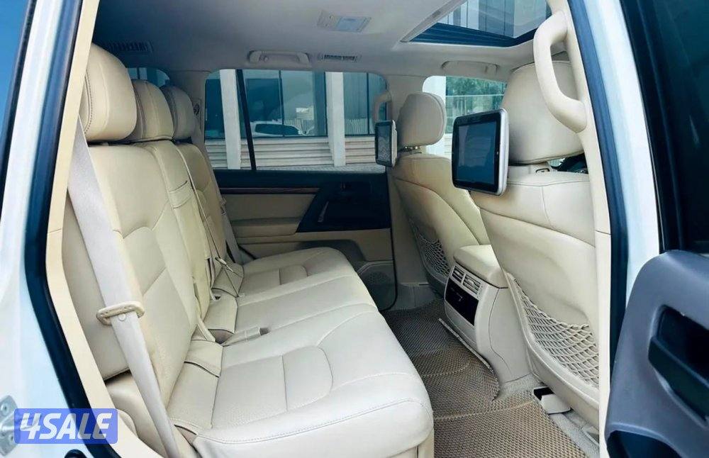 تويوتا لاندكروزر 2016 Gxr وكاله البحرين تصدير الى الكويت مع تخليص اقرا10