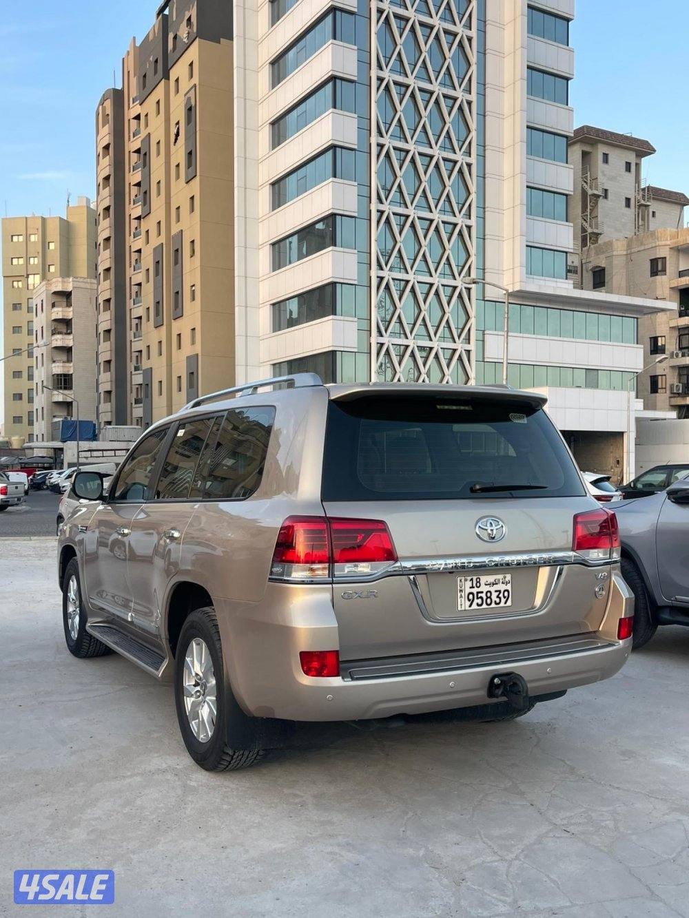 لاند كروزر GX.R v8 موديل 20204