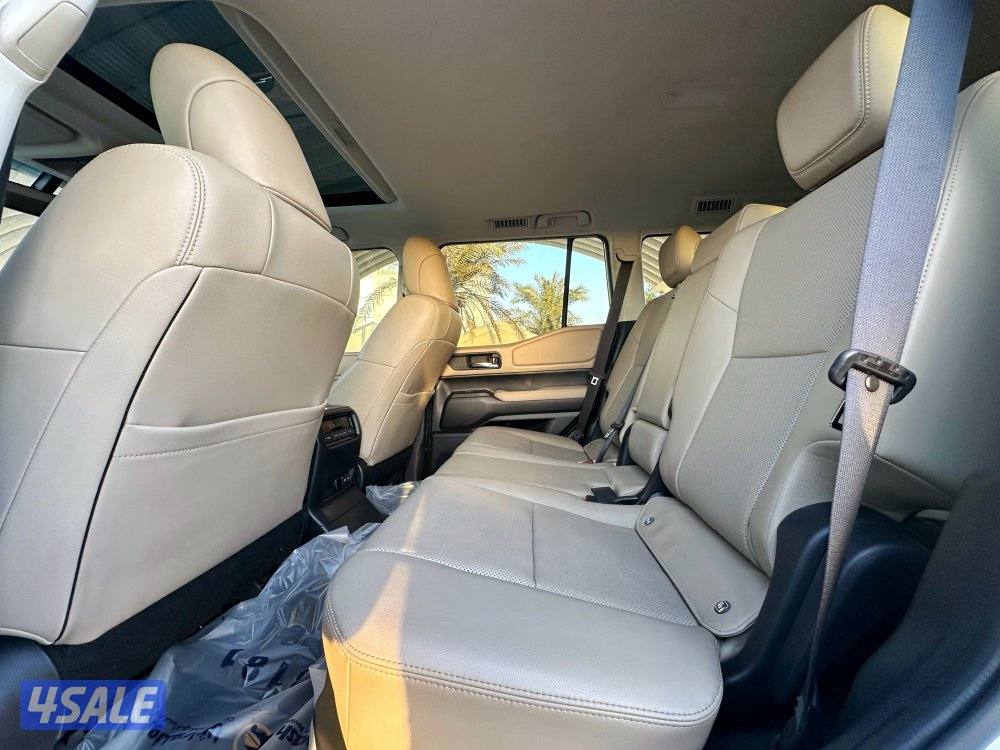 معرض القمة🚩11