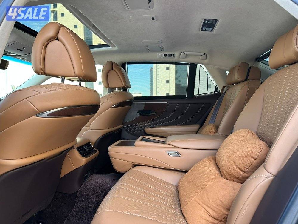 لكزسLS500 TURBO موديل2019 عداد83الف وارد الساير سيرفس منتظم11