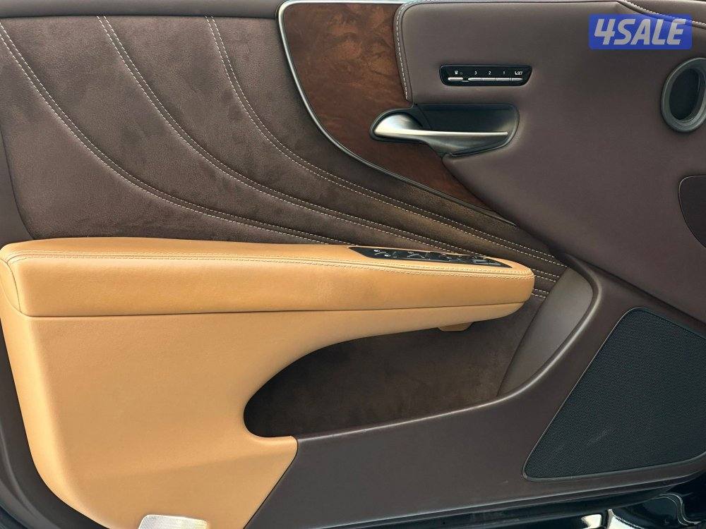 لكزسLS500 TURBO موديل2019 عداد83الف وارد الساير سيرفس منتظم12