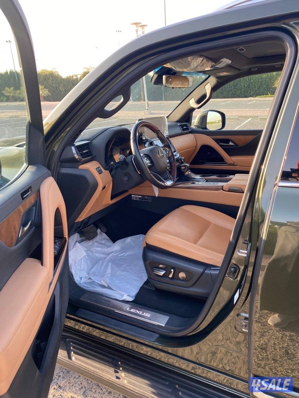 للبيع جيب لكزس 2024 درجه أولى وارد الساير8