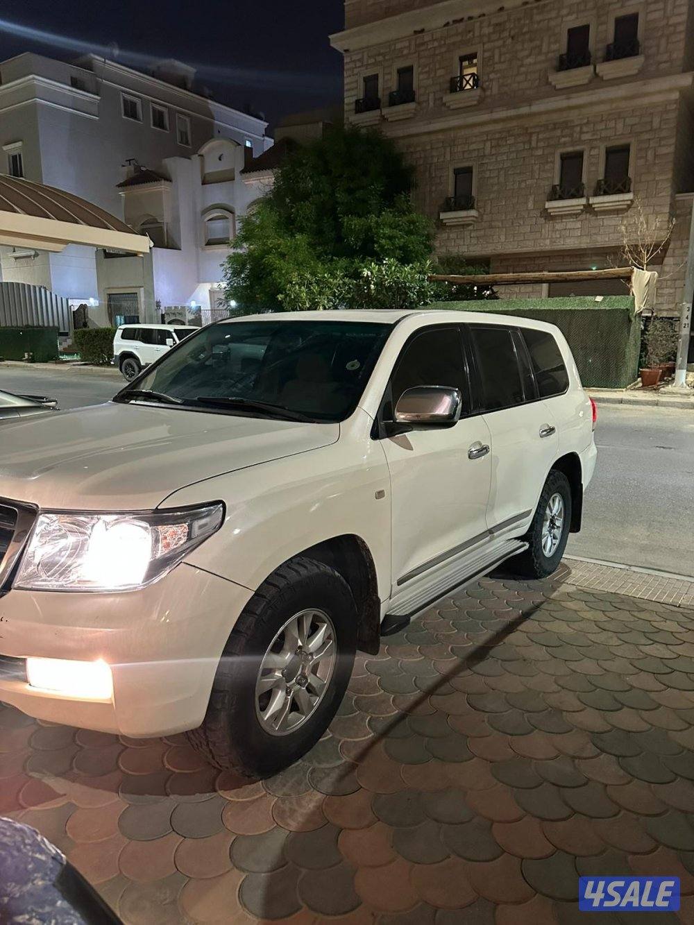 لاند كروزر ٢٠٠٩0