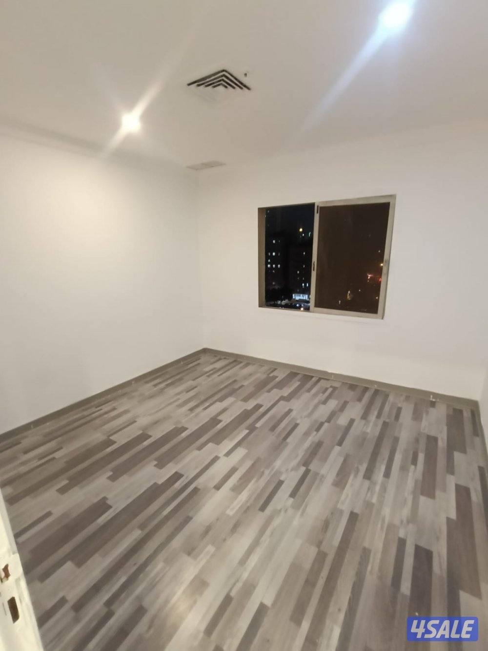 يوجد لدينا شقق للإيجار بحولي غرفتين وصالة ومطبخ وحمام نفس الصور استلام7