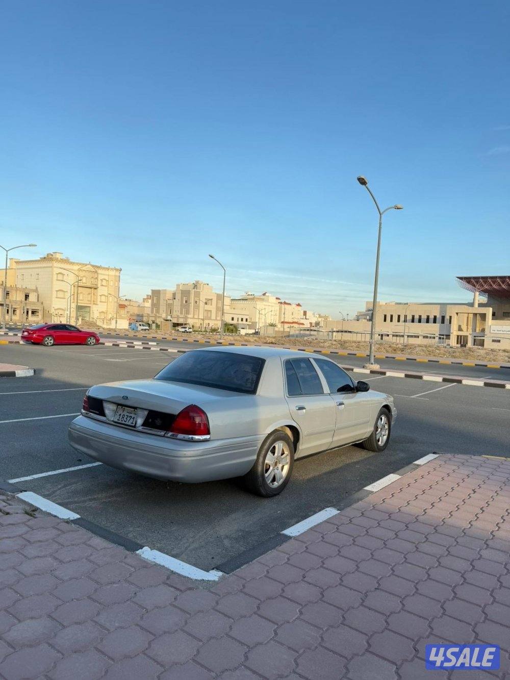 للبيع فرد فكتوريا مديل 2008 قير مكينه شاصي فحص1