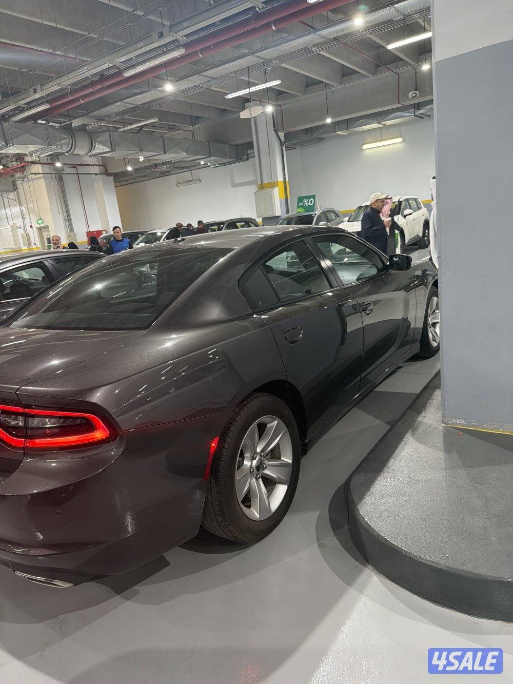 للبيع دودج تشارجر1