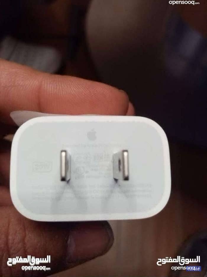شاحن ابل امريكي 20وات 17برو ماكس اصلي جديد بالسريال نمبر2