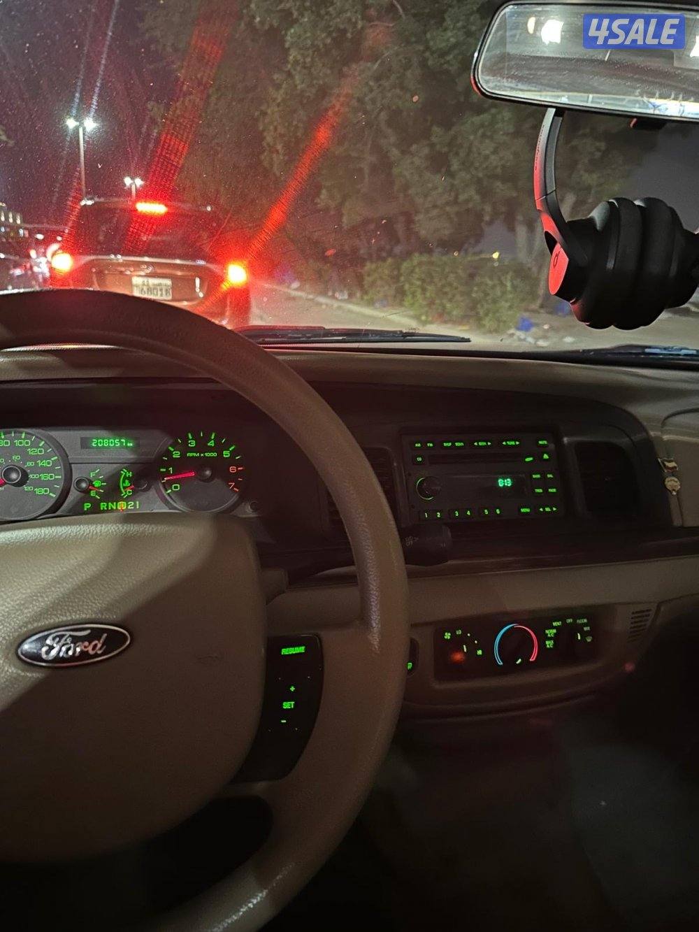 للبيع فورد فكتوريا 20112